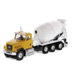 Diecast Masters 85512 - Cat® CT681 Concrete Mixer- HO Scale