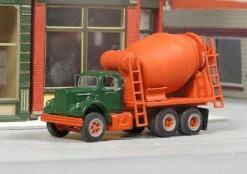 Sylvan Scale Models V-399 -1956-66 White 9000 TandemConcrete Mixer- HO Scale Kit