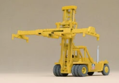 Walthers Cornerstone 933-3109 - Kalmar Container Crane - HO Scale Kit