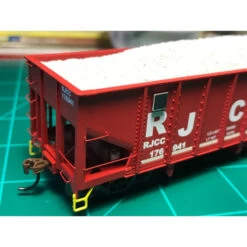 MACRail 8810 - MOW Car Solar Panel (RJ Corman Side Mount) - HO Scale Kit