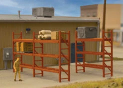 Walthers SceneMaster 949-4256 - Pallet Racks - HO Scale Kit